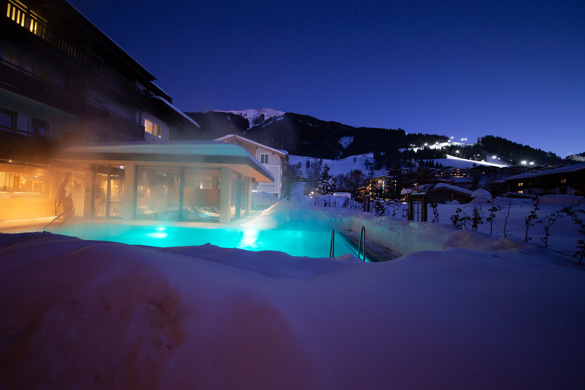 Pool in ski vacation Saalbach Hinterglemm Rosentalerhof Hotel and Apartments